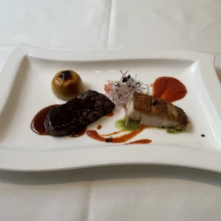 試食　牛フィレステーキとお魚のポワレ