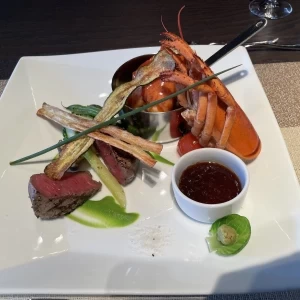 メイン料理（お肉、オマール海老）|726427さんのアンジェラフォンティーヌの写真(2448050)