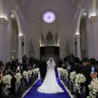 ヴァージンロードと新婦