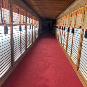 雨天時に参進ができる廻廊|726663さんの東郷神社／原宿 東郷記念館の写真(2301804)