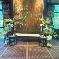 マグノリアルームの昇り鯉、金屏風にも変更可
装花はオーダー