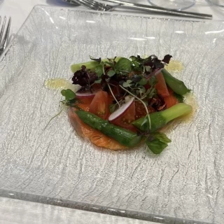 盛り付けまで綺麗で、目でも楽しめました。