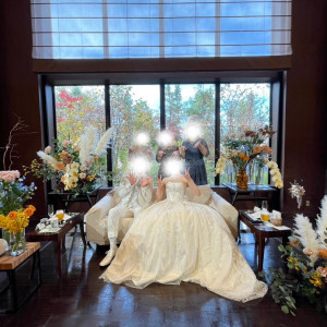 1階の会場は窓から四季を楽しめる。緑や紅葉が見れました|727283さんのHILLSIDE VILLA Ciel et Vert（ヒルサイドヴィラ シエル ヴェルト）の写真(2304345)