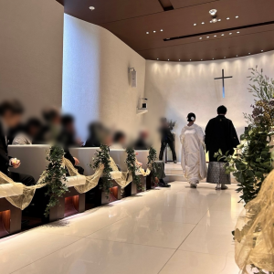 チャペルで和装もできる！
2人で入場しゲストもびっくり|727283さんのHILLSIDE VILLA Ciel et Vert（ヒルサイドヴィラ シエル ヴェルト）の写真(2303765)