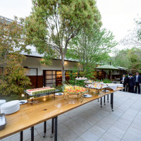 ガーデンでのデザートビュッフェ