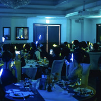 お色直し後の再入場。サイリウムを振ってもらいました。