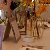 当日の装花も素晴らしく、会場に彩りを加えて下さいました。