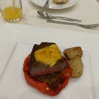 メインのお肉料理