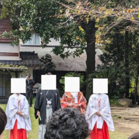 1つ目の橋を渡ってから、新郎新婦が一礼する