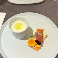 前菜1 食べやすくて美味しいスープとタルト