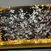 待合室の天井の稲穂がイメージされた絵画がオシャレです