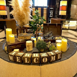 会場前スペースに⾊々な⼩物が⽤意されておりとても素敵でした|728517さんのラグナヴェール 大阪(LAGUNAVEIL OSAKA)の写真(2504503)