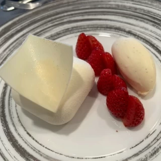 ゲストから大好評のデザートでした