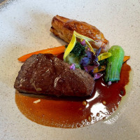 メインのお肉も2種類あり満足度が高いです！