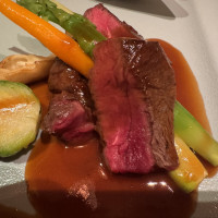 メイン肉料理