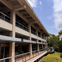 テラスから見た施設全体