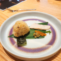 名物は東京八芳園と同じく鯛めしです