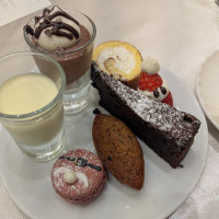 自分たちで内容を考えたデザートビュッフェ