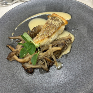 旬魚のポワレ 和茸のアンサンブルジュドポワソン|728713さんのCasa d' Angela Aoyama(カサ・デ・アンジェラ青山)の写真(2612128)