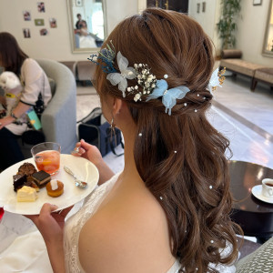 新婦のヘアチェンジ|728728さんのガーデンヒルズ迎賓館（大宮）/テイクアンドギヴ・ニーズウェディングの写真(2314430)