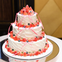 ケーキには持参したリボンをつけてもらいました