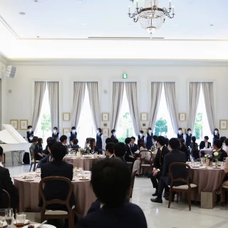 デザートブッフェはゲストにはサプライズでした。