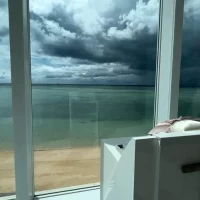 晴れるともっと海が綺麗に見えます