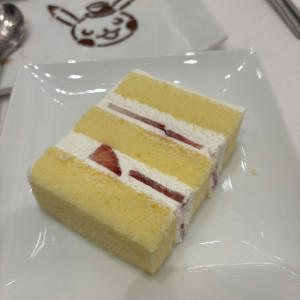 ウェディングケーキのお裾分け|729284さんのアルマリアン 福岡（ALMALIEN FUKUOKA）の写真(2541249)