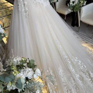 ライトに照らされてウェディングドレスの裾まで綺麗でした|729284さんのアルマリアン 福岡（ALMALIEN FUKUOKA）の写真(2541236)