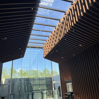 自然光たっぷりなチャペル