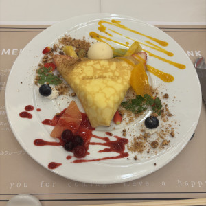 生地がパサパサでホイップ大量のクレープ|729609さんのピアザ ララ ルーチェの写真(2320460)