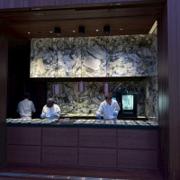 ライブ感が直接伝わるオープンキッチン！