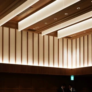 披露宴会場の天井です