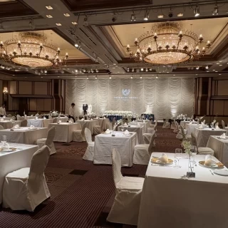 かなり広めの披露宴会場