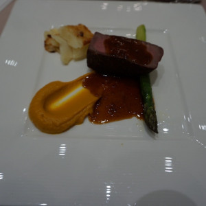 お肉料理です。|730184さんのヒルサイドクラブ迎賓館(札幌)/テイクアンドギヴ・ニーズウェディングの写真(2545173)