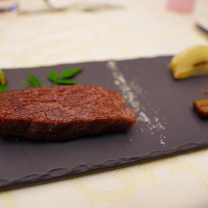 妊婦さんのゲストのためにお肉にしっかり火を通してもらいました|730517さんの神戸セントモルガン教会の写真(2326453)