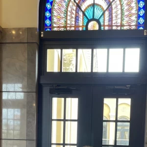 廊下の、ステンドガラスも綺麗|731082さんのロイヤルチェスター太田(ROYAL CHESTER OTA)の写真(2358802)