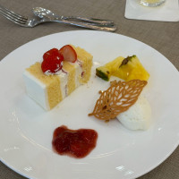 デザートのウエディングケーキ