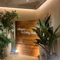 披露宴会場前のエレベーターホール