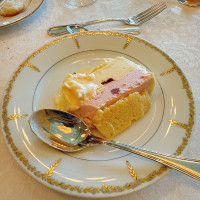 結婚式では珍しいアイスケーキ。