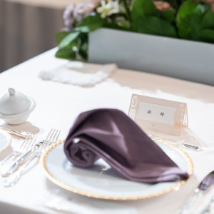 新婦側のテーブルコーディネート|731147さんの東京會舘の写真(2554025)