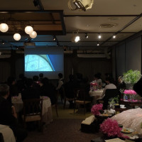 映像上映時。後方の席からの見え方