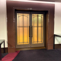 チャペル前の扉