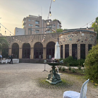 ガーデンからみた館