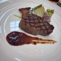 メインのお肉料理です
