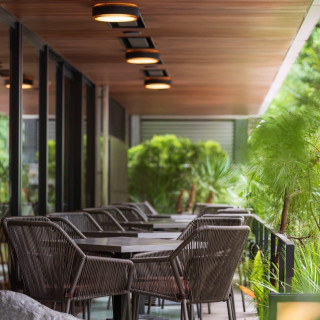 1階の待合室は通常レストランとして営業されています