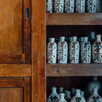 建物の出入り口付近の装飾