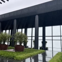 ガーデン挙式ができるテラス