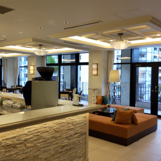 披露宴が始まるまでのゲストの控え室です