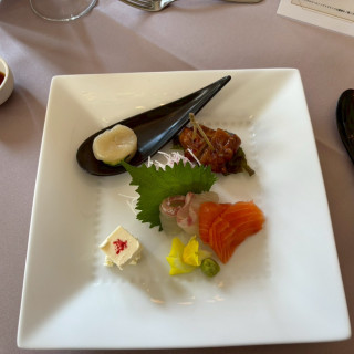 前菜です。信州サーモンも